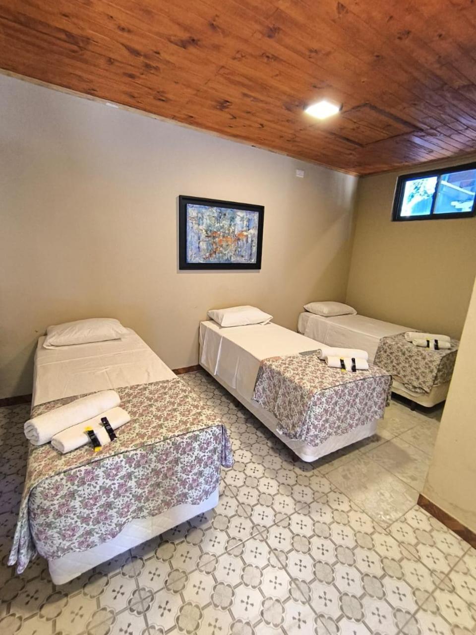 La Posada De Dante Puerto Iguazu Bagian luar foto